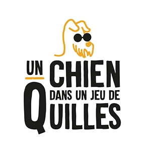 Un chien dans un jeu de quilles